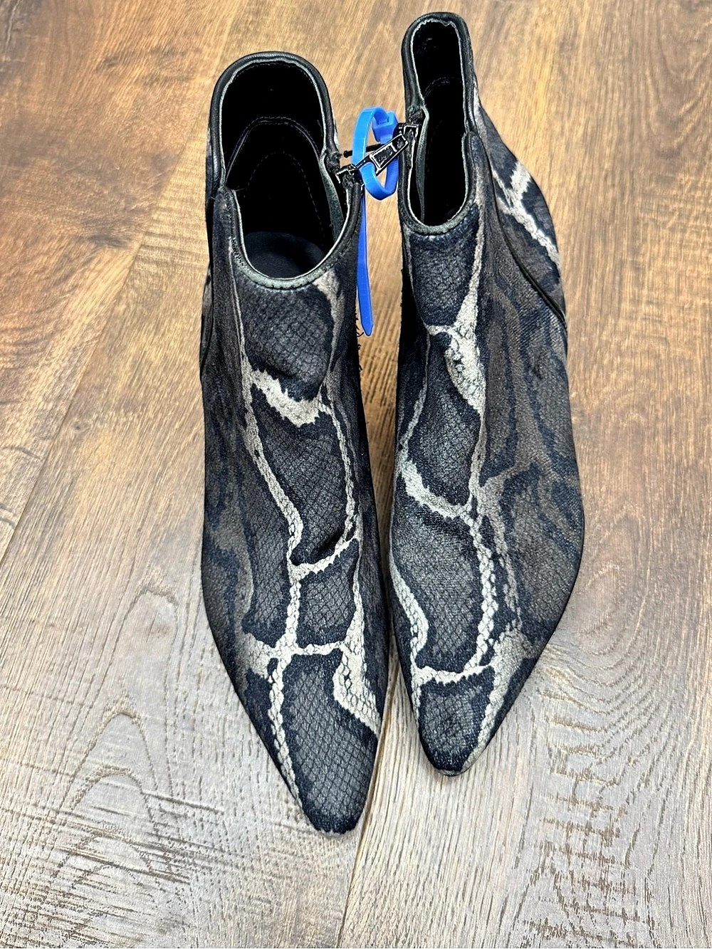 Vaneli taima snake print ankle boots size 8